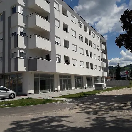 Apartment Apartman Apolon *