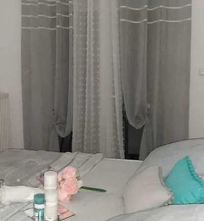 Apartman Apolon Apartment *