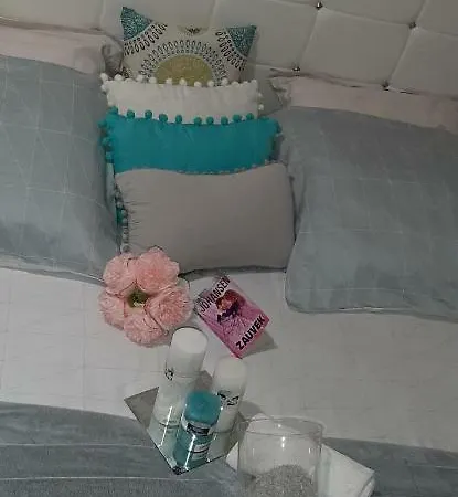 Apartman Apolon Apartment